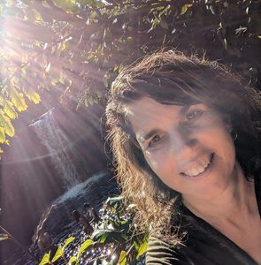 Meet your Posher, Carrie